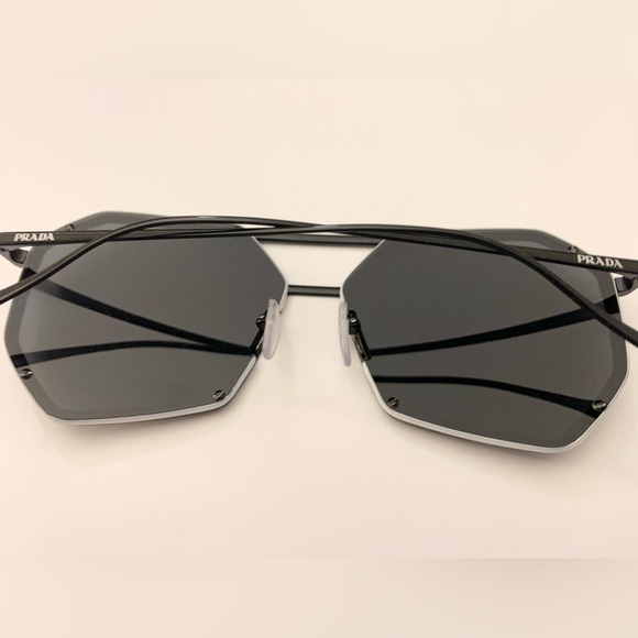 Prada SPR62X sunglasses for sale - Picture 8 of 13